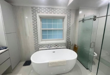Luxury White Bathroom — project photo 4
