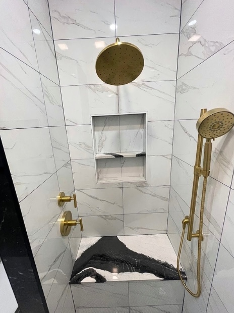 Black & White Bathroom — project photo 5